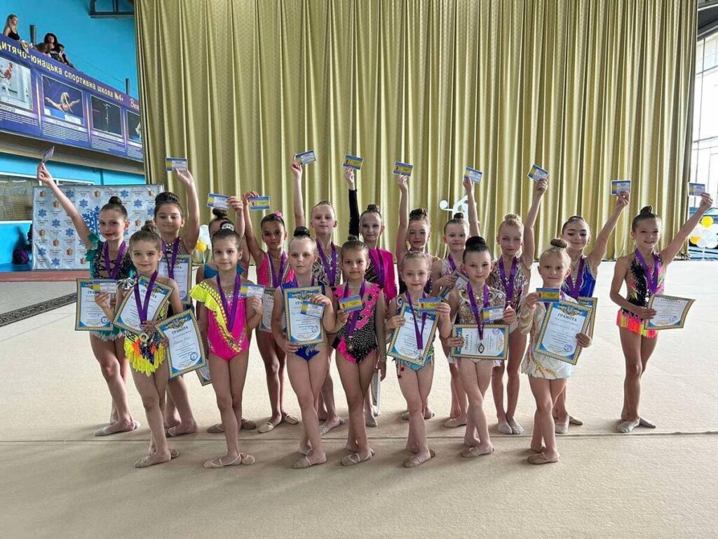 Поздравляем лучших: В Каменском прошли соревнования по художественной гимнастике