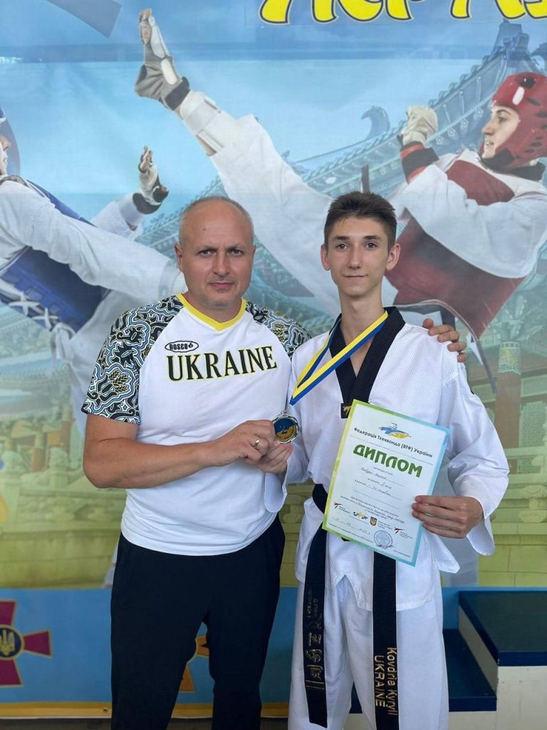 Каменские тхэквондисты завоевали награды на чемпионате Украины в Одессе