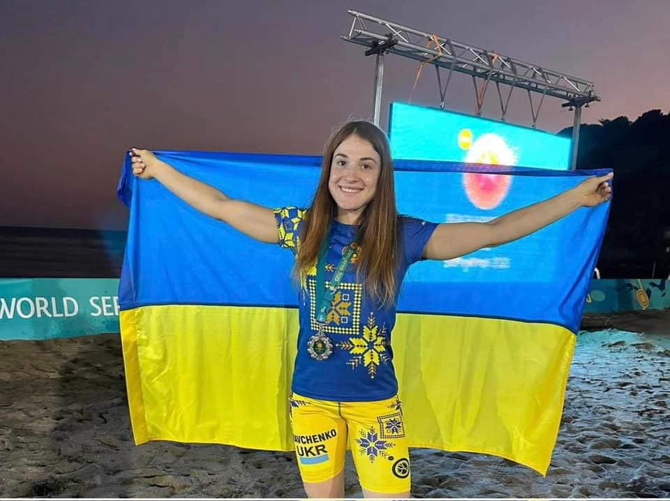 Криворожанка Анастасія Кравченко увійшла до трійки лідерів Чемпіонату світу з пляжної боротьби