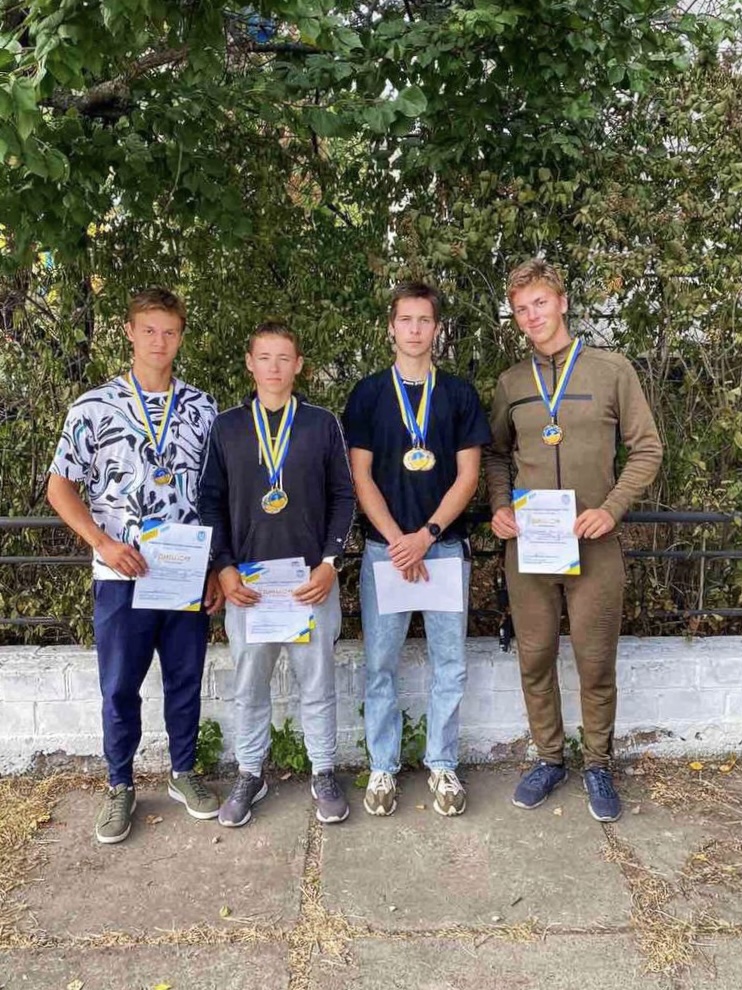 Спортсмени з Дніпропетровщини виступили на чемпіонаті України з академічного веслування