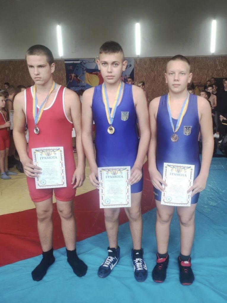 Юні борці з Кам'янського завоювали 9 нагород на чемпіонаті з греко-римської боротьби