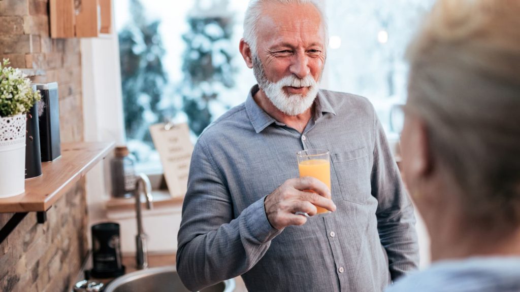 Вредные напитки, которые ускоряют старение мозга