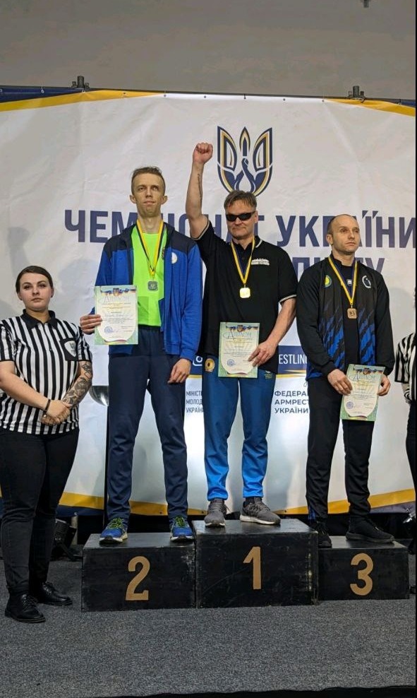 Кам'янчанин Євген Григір виборов дві нагороди чемпіонату України з параармрестлінгу