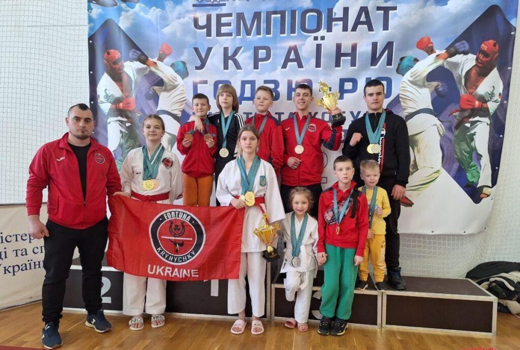 Спортсмени Кам'янського району вибороли 32 нагороди чемпіонату України з годзю-рю карате