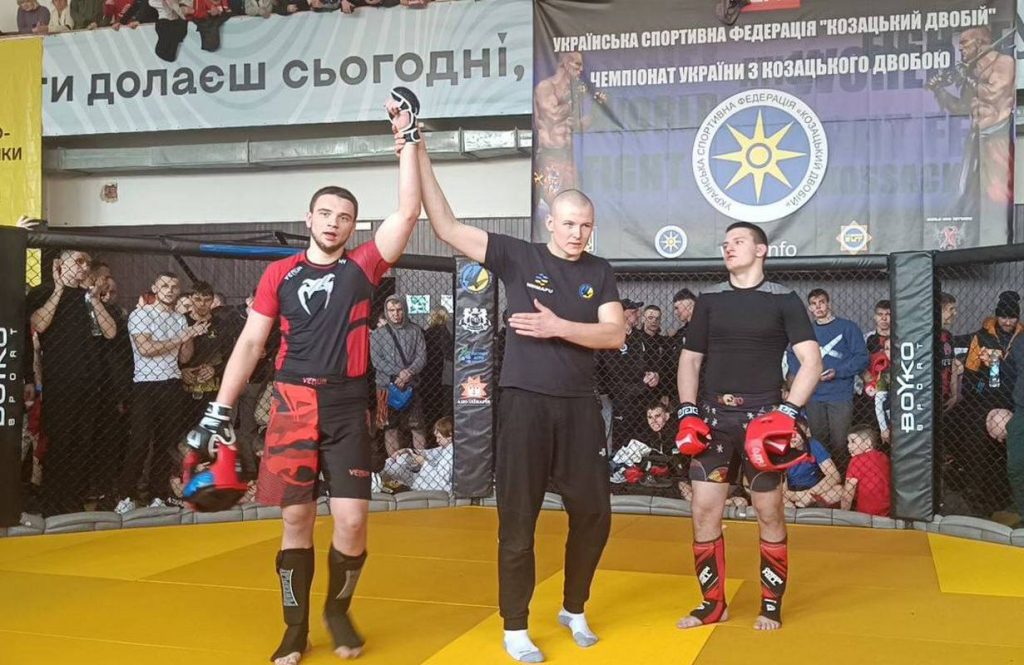 Кам'янські спортсмени - призери чемпіонату України з козацького двобою