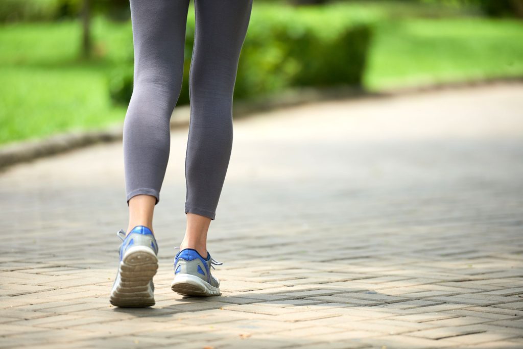 Эти упражнения помогут снять боль в ногах