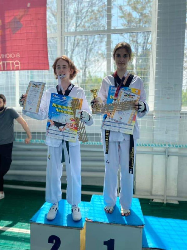 Тхеквондисти з Кам'янського перемогли на відкритому чемпіонаті Кривого Рогу