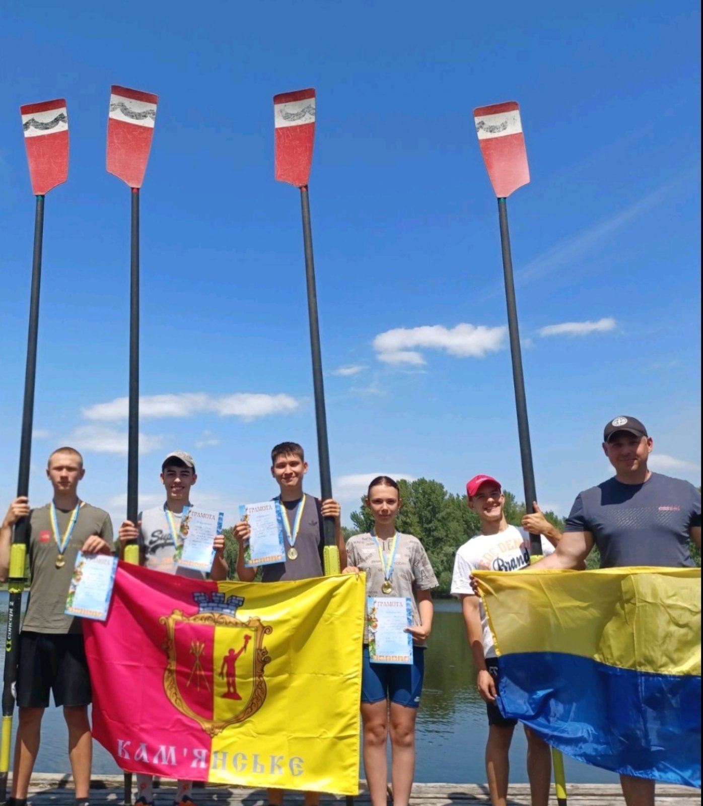 Кам'янські веслувальники стали першими на обласному чемпіонаті