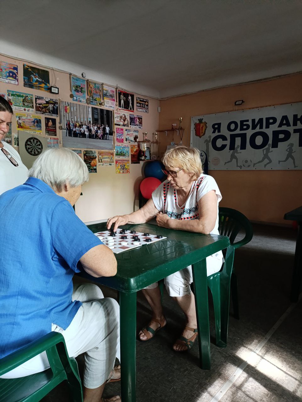 "Спорт протягом життя": у Кам'янському пройшли цікаві змагання для активних мешканців міста