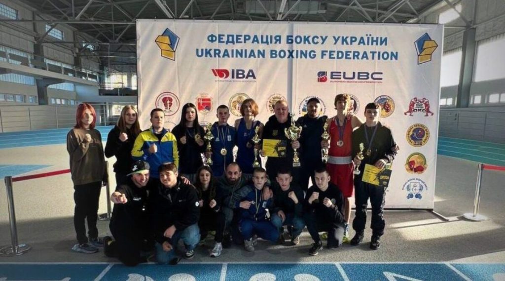 Боксери-юніори з Дніпропетровщини здобули 16 медалей на чемпіонаті України