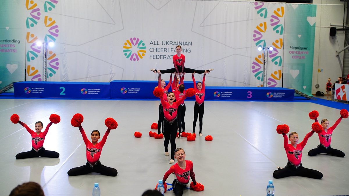 Черлідери Кам'янського здобули 13 медалей на чемпіонаті України у Львові