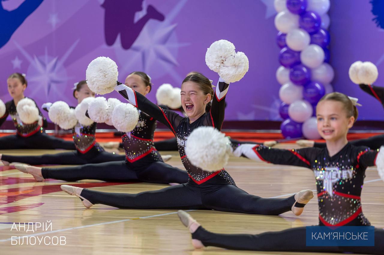 У Камʼянському відзначили 15-річчя міської федерації черліденгу
