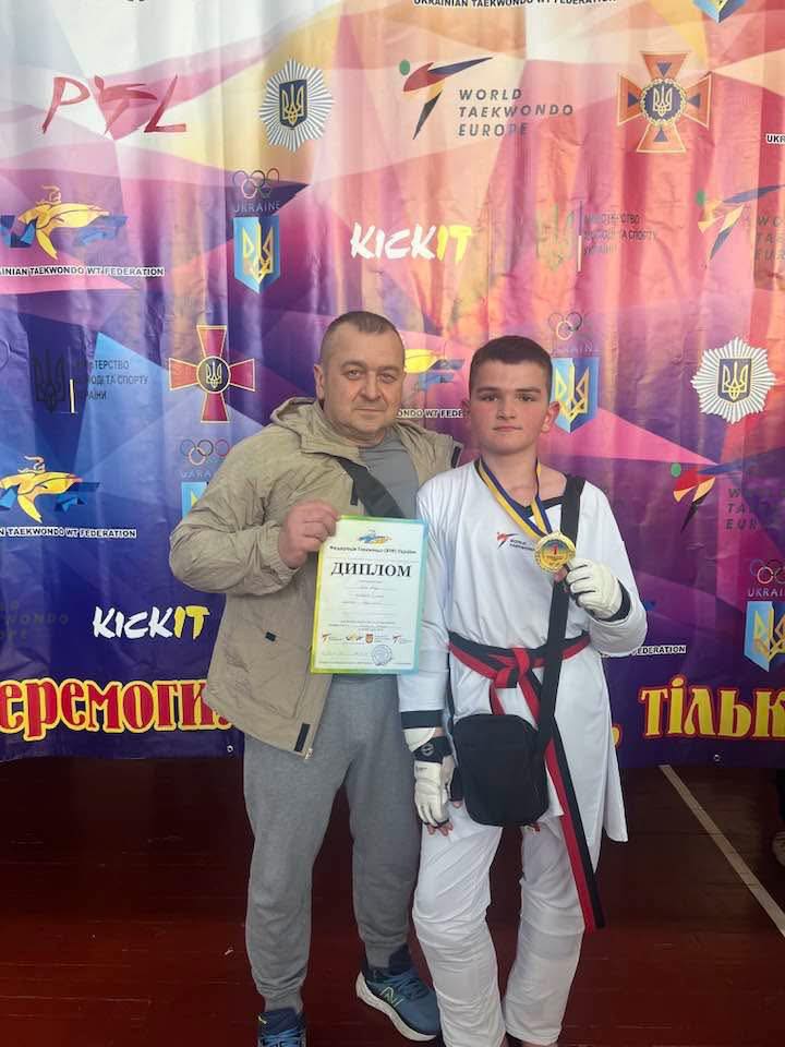 Кам'янські тхеквондисти здобули медалі на Чемпіонаті України та Кубку Президента у Києві