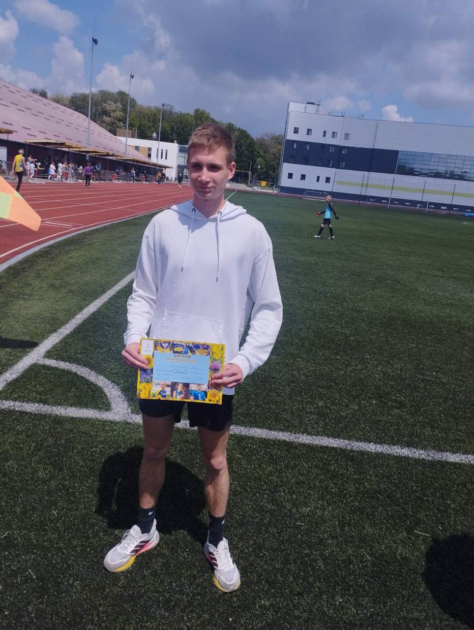 Каменские легкоатлеты завоевали награды на чемпионате области