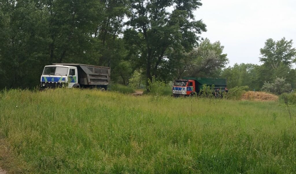 У Кам’янському оновлюють літні волейбольні майданчики