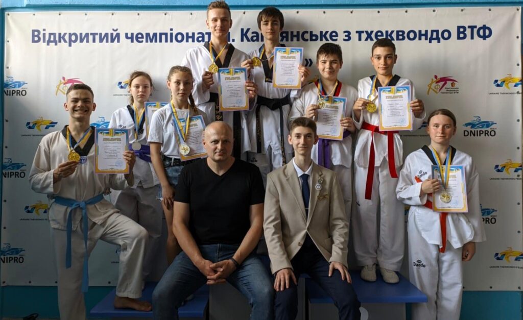 Тхеквондисты ДЮСШ №4 – победители Каменского чемпионата