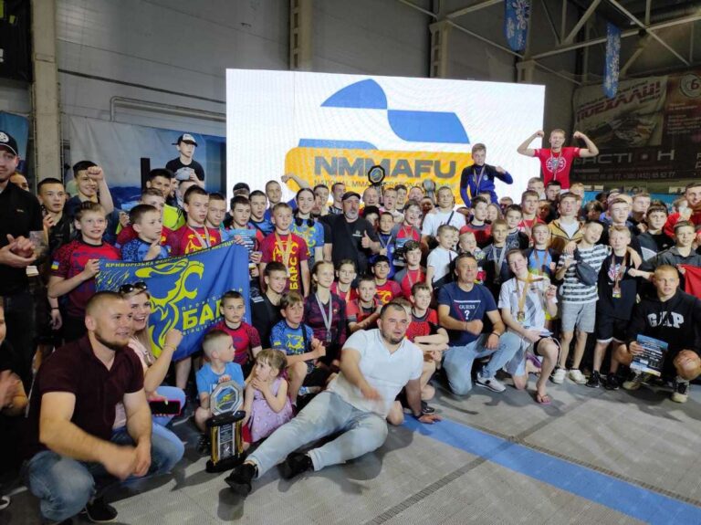 Збірна Дніпропетровщини перемогла на чемпіонаті України зі змішаних єдиноборств