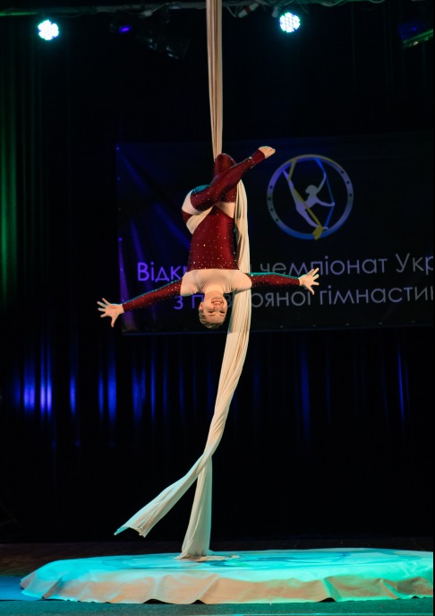 Днепрянка победила на чемпионате Украины по воздушной гимнастике 1 Днепрянка победила на чемпионате Украины по воздушной гимнастике
