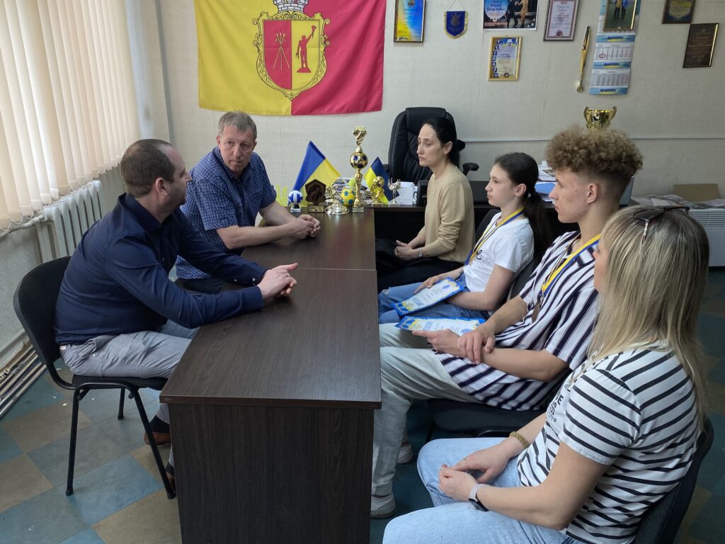 У Кам'янському вітали Чемпіонів України зі спортивної акробатики