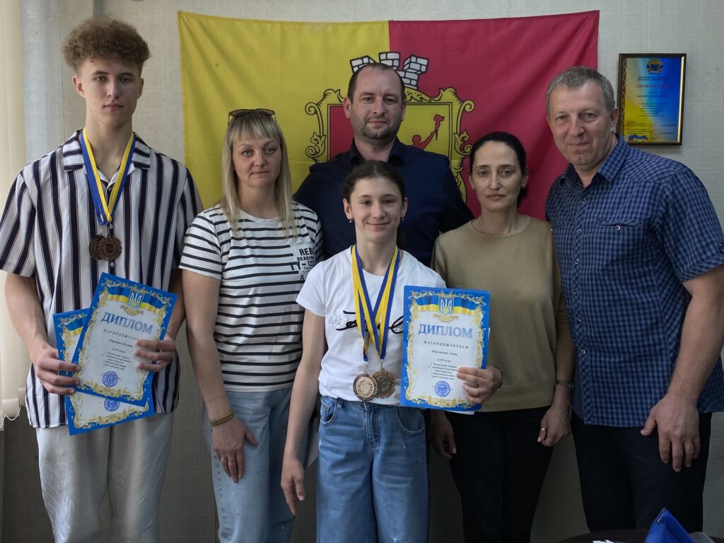 Каменчане заняли третье место на Чемпионате Украины по спортивной акробатике