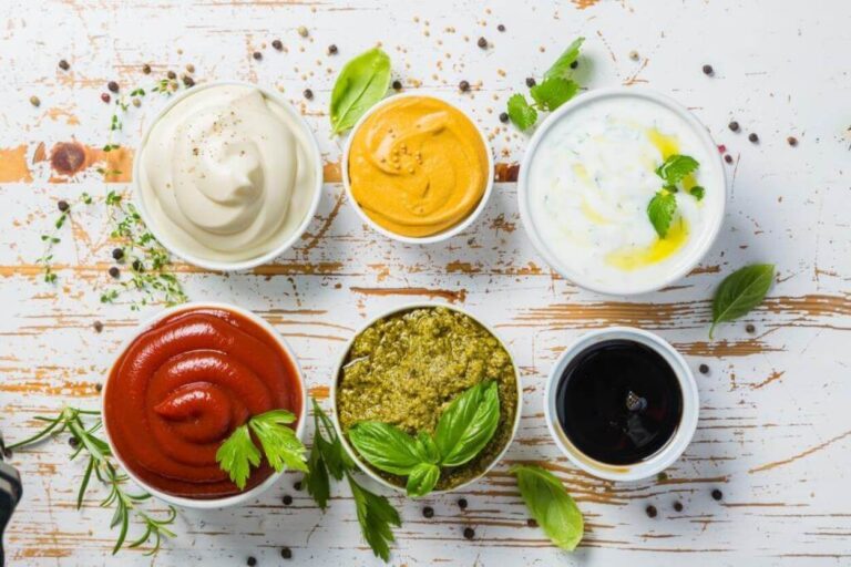 Вкус и польза: 5 соусов, которые обогатят ваши блюда