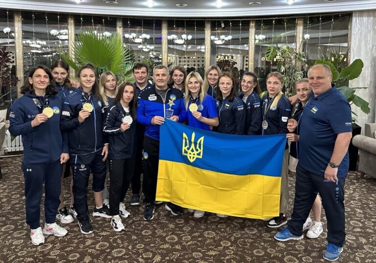 Украинские борчини завоевали первенство на международном турнире в Киргизии