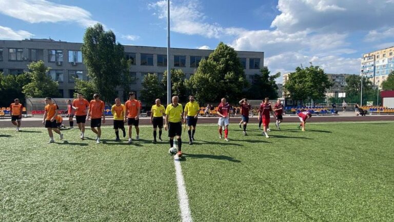 В Каменском стартует второй этап чемпионата города по футболу