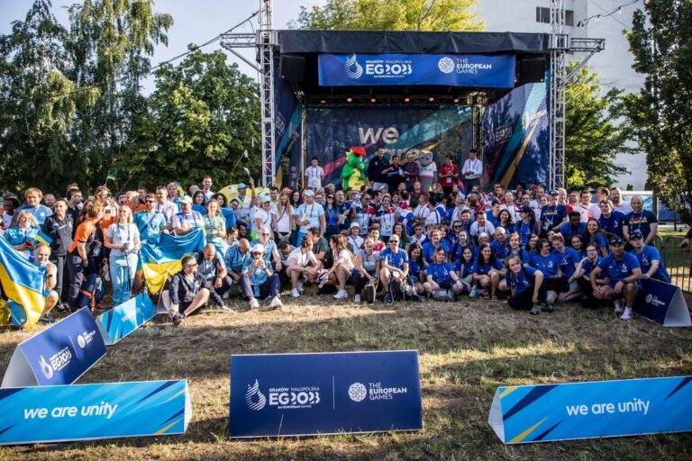 Селище спортсменів Кракова вітає перших учасників Європейських ігор