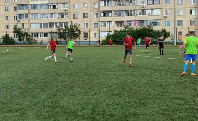 В Каменском стартует 6-й тур чемпионата города по футболу: расписание