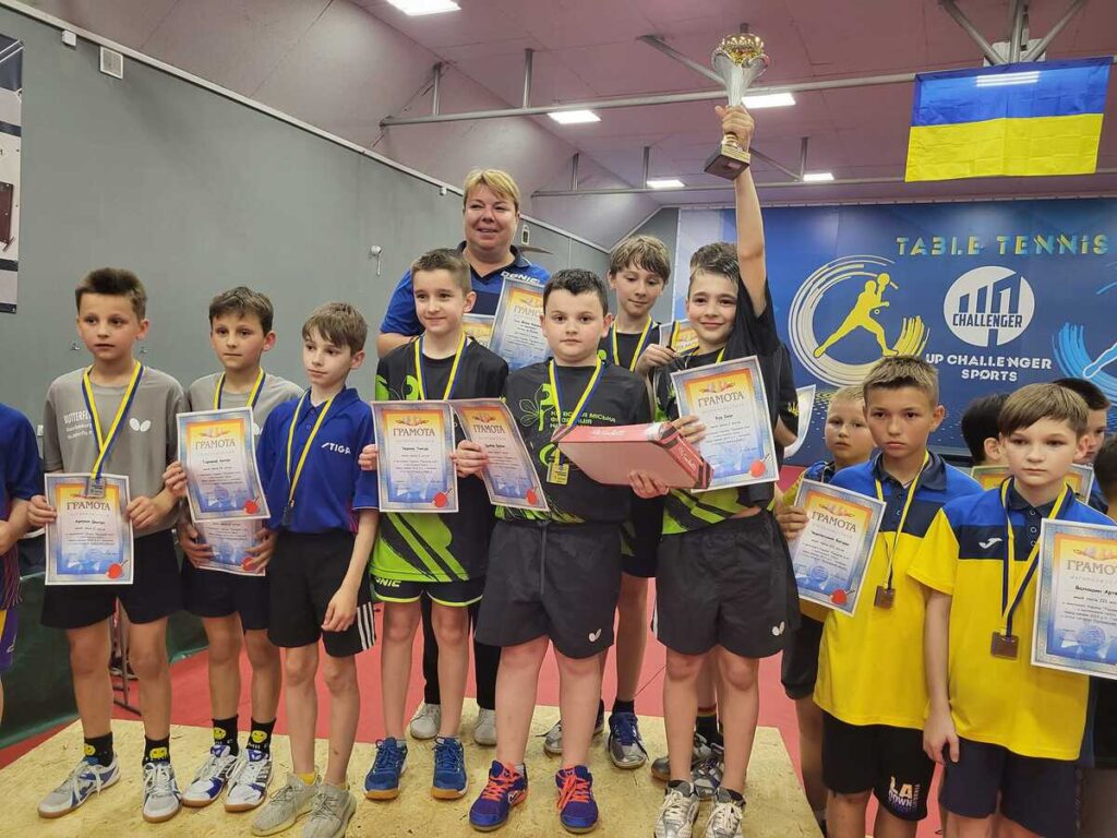 Спортсмени Дніпропетровщини вибороли вісім медалей на Чемпіонаті України з настільного тенісу