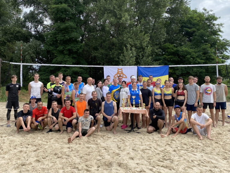 В Каменском состоялся Открытый турнир по пляжному волейболу