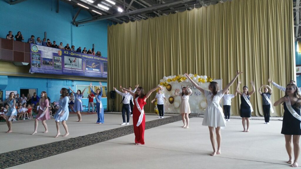 У Кам’янському вітали спортсменів-випускників (фотозвіт)