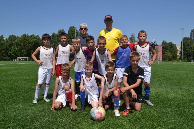 «АФК» Каменского снова побеждает на чемпионате города по футболу