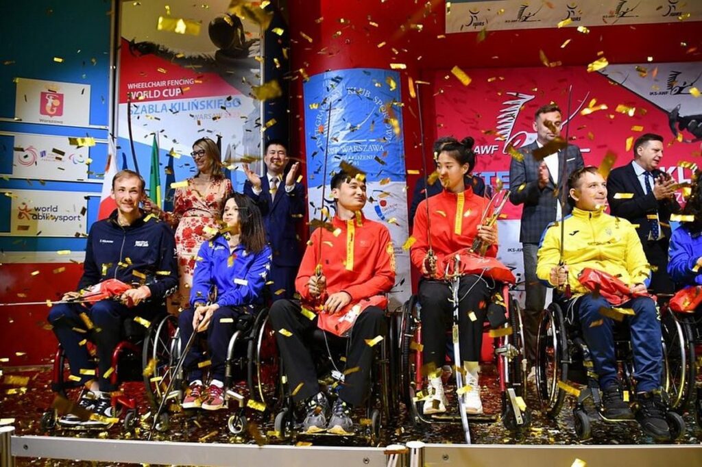 Українські паралімпійці стали другими на Кубку світу з фехтування на візках