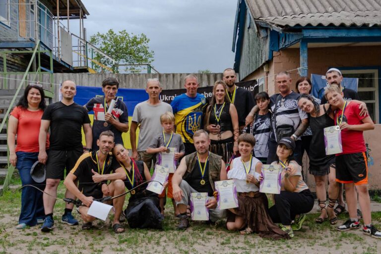 Лучники та фехтувальники Кам’янського провели спільний турнір “Шалене полювання”