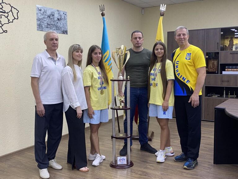 У Кам’янському привітали чемпіонок Європи з черлідингу