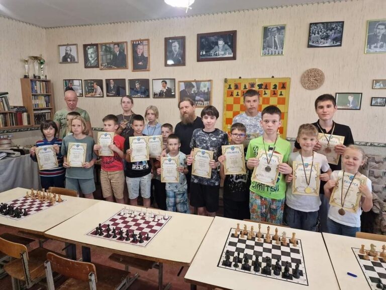 У Кам’янському змагалися юні шахісти