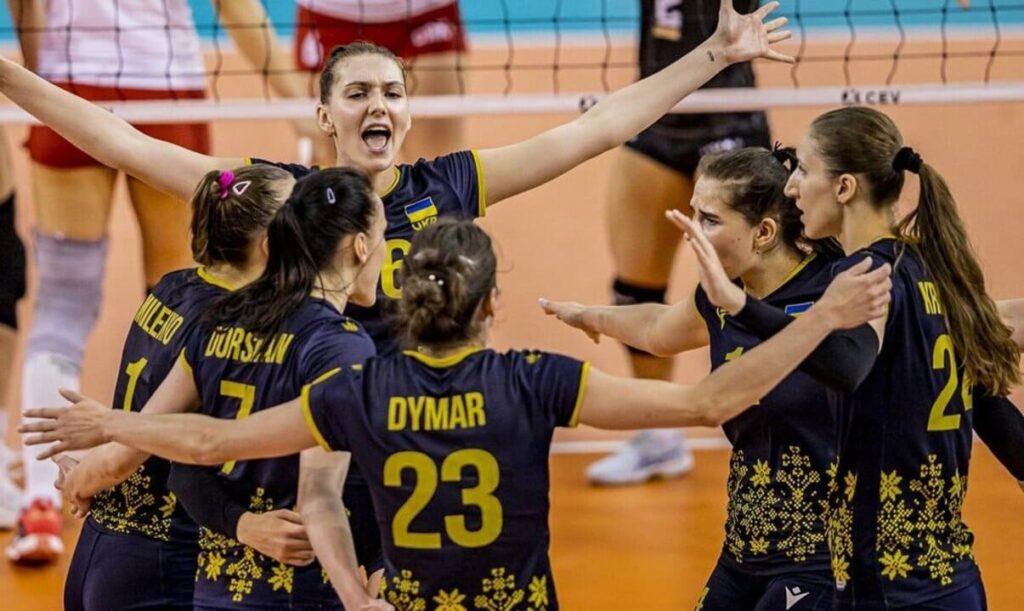 Украина одержала первую победу на женском чемпионате Европы по волейболу