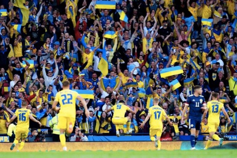 УАФ хоче повернути глядачів на стадіони