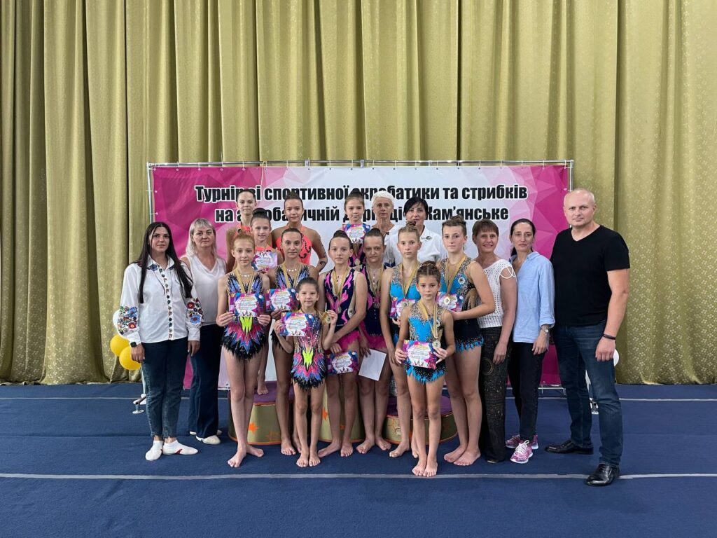 В Каменском состоялся Чемпионат города по спортивной акробатике