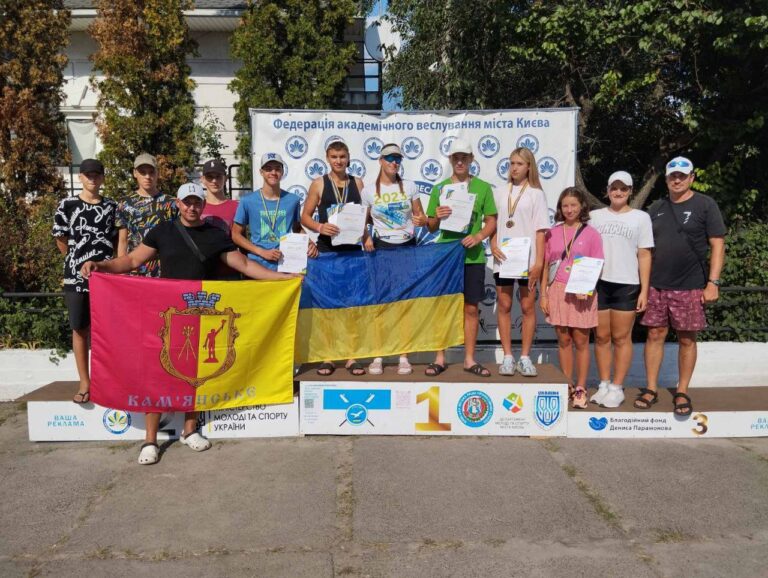 Гребцы из Каменского завоевали награды на чемпионате Украины
