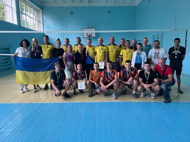 У Кам’янському пройшов турнір з волейболу до Дня Незалежності України