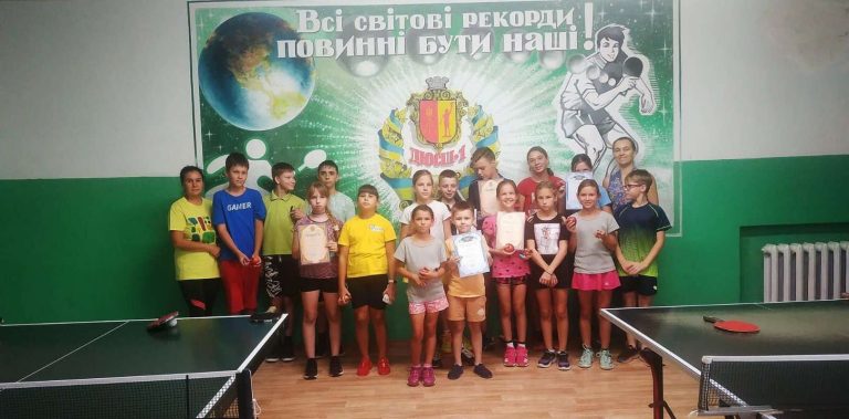 Каменские теннисисты – призеры открытого городского турнира