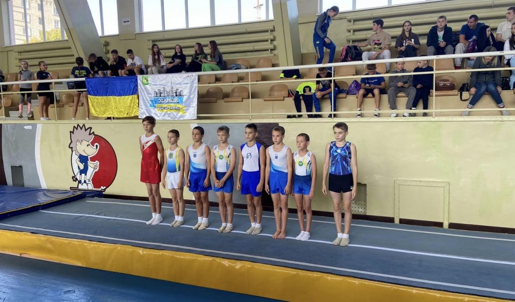 Кам’янчанин Максим Добродзій виборов “срібло” чемпіонату України зі стрибків на акробатичній доріжці