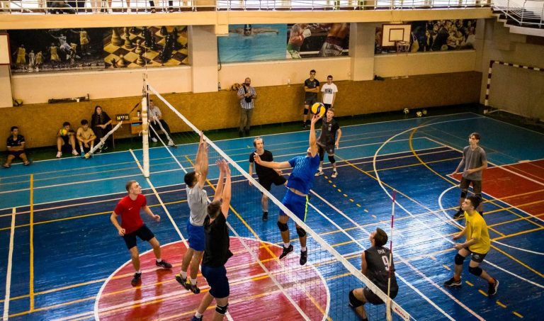 Кам’янські волейболісти боролися за звання кращої студентської команди