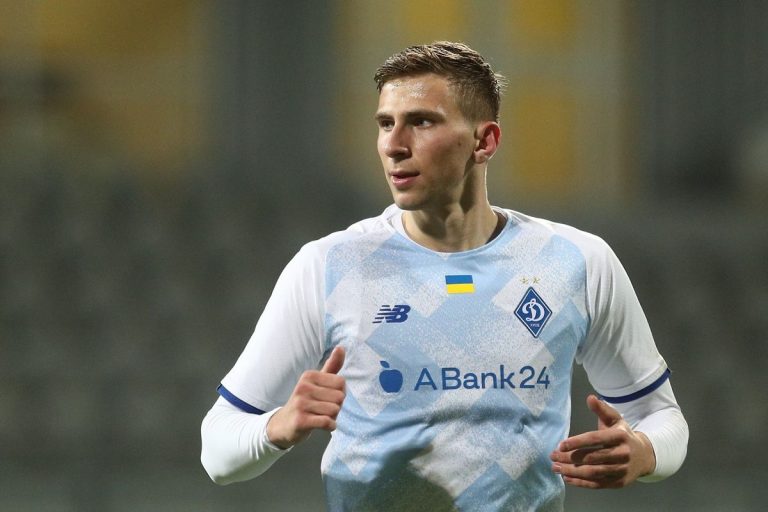 Ілля Забарний став найкращим футболістом України