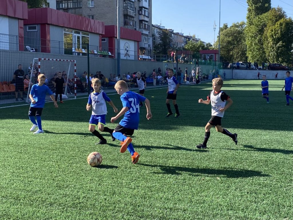 У Кам’янському зіграні чергові матчі Кубку міста з футболу серед дитячих команд: результати поєдинків