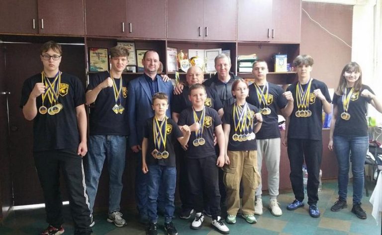 Кам’янські кікбоксери вирушили на чемпіонат світу