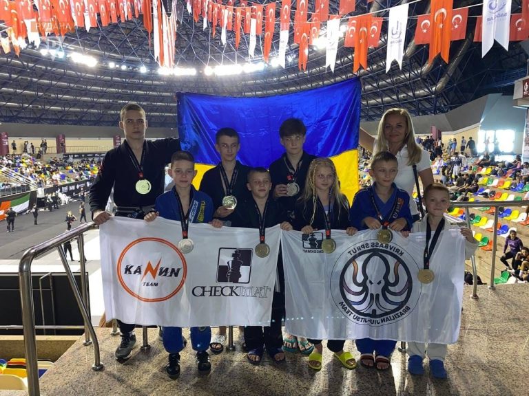 Криворізькі борці змагалися на чемпіонаті Європи з бразильського джиу-джитсу