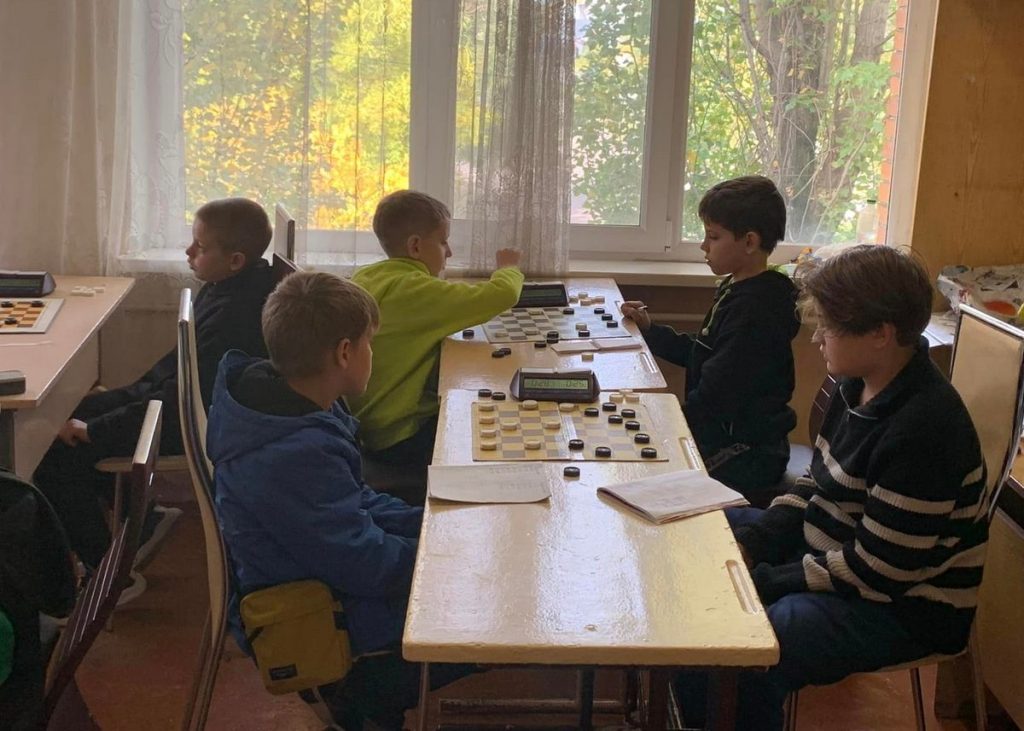 Вихованці кам’янської ДЮСШ№1 змагалися на чемпіонаті області з шашкок-64